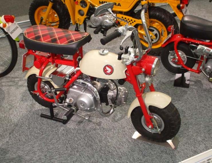 1967 Honda Monkey Z50M Classic Motorcycle Pictures