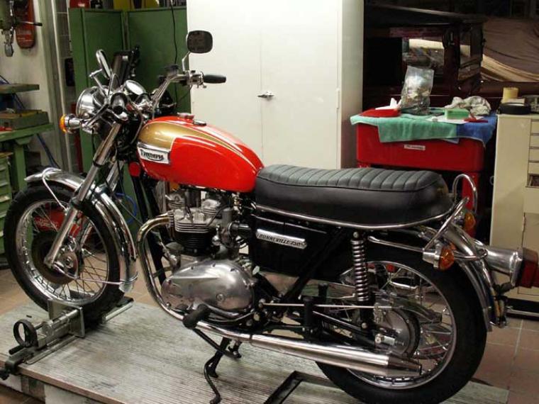thumbnail interactive-video image 1 of Triumph T140V TR7 1973 Push-In Balanced Exhaust Pipes - Classic Bike Shop 71-3755/8 1 of 6